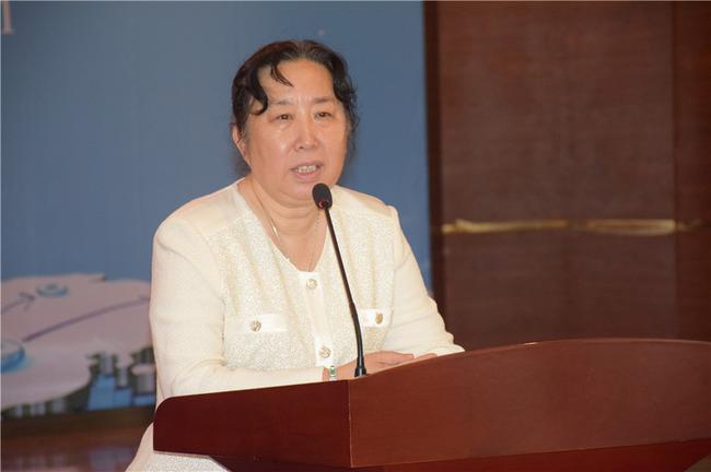 陈泽兰发表演讲