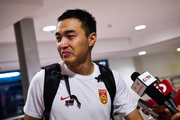 [流言板]弗拉格單場砍25分5板5助&歷史第二位18歲球員，此前僅詹姆斯