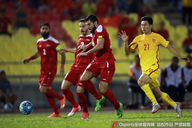 亚举防反大旗杀入附加赛 战乱国家再给国足启