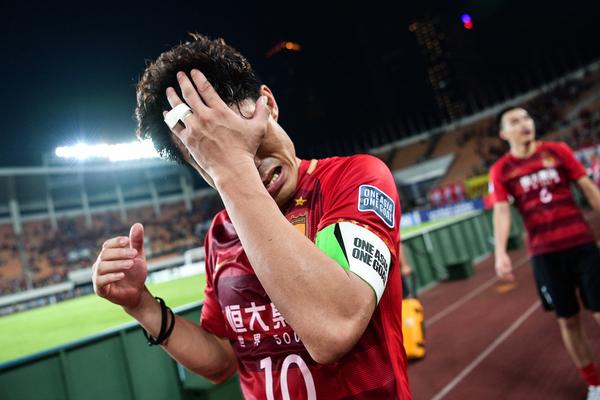 真香！4號秀成新秀王，場均18+6+3+三分40%，黃蜂啊，終于天亮了