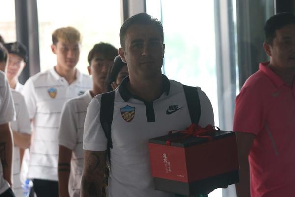 不敢怠慢！約基奇籃下防守申京被吹推人犯規 吃到個人第四犯