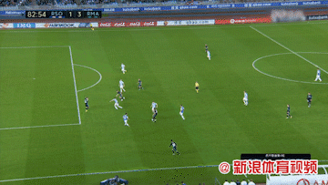 阿森西奥进球无效皇家社会(4-3-3):1-鲁利;19-奥德里奥索拉,15-埃