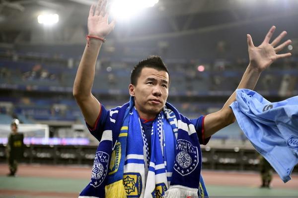 基德谈让克莱替补：场上多个控卫时我们情况不错 他对此没问题