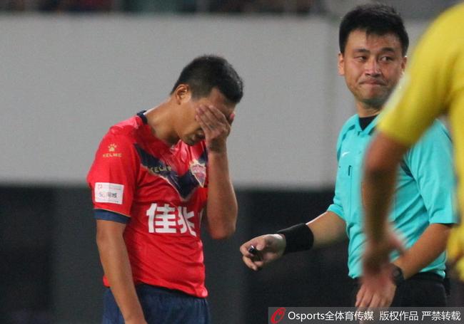 深圳佳兆业主场迎战呼和浩特小草,比赛一开. 来