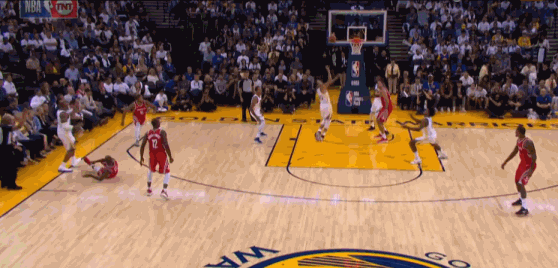 【影片】罕見!裁判腹部受傷下場 少一個?剩倆裁判接著吹-黑特籃球-NBA新聞影音圖片分享社區