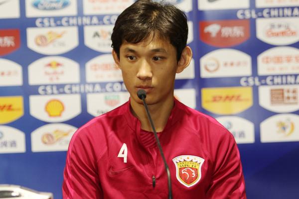 尽力局！哈克斯替补26分钟 14中9拿到21分3板2助