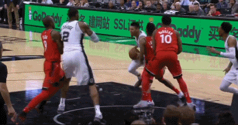 【影片】Aldridge、Ibaka籃下爆發衝突 Popovich場邊狡黠一笑-Haters-黑特籃球NBA新聞影音圖片分享社區