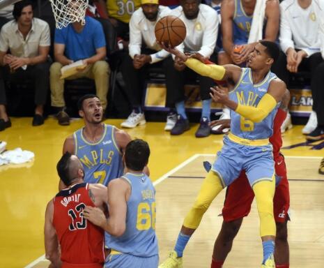 17/18赛季NBA常规赛 奇才 99-102 湖人_直播间_手机新浪网