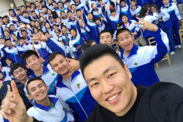 Shams：掘金對小阿德爾曼的表現(xiàn)印象深刻 并迅速決定讓他轉(zhuǎn)正！