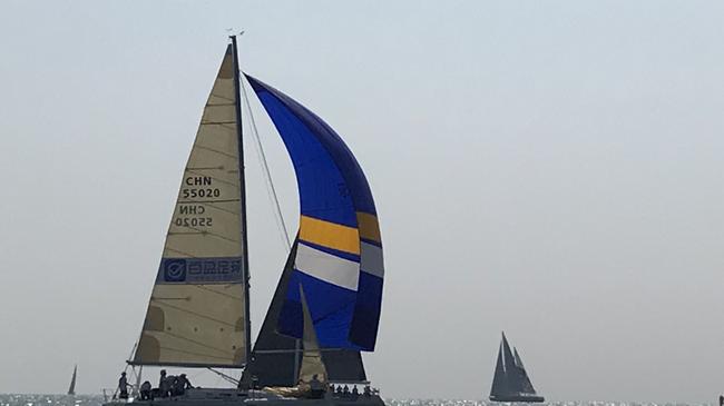 第11届中国杯帆船赛开幕 百盈足球号扬帆大亚