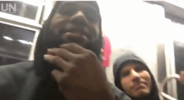 【影片】詹姆斯帶隊乘坐地鐵 拍路人反被拒絕-Haters-黑特籃球NBA新聞影片圖片分享社區