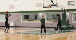 Garnett特訓公鹿黑瘦高!這倆人身形一模一樣(影)-黑特籃球-NBA新聞影音圖片分享社區