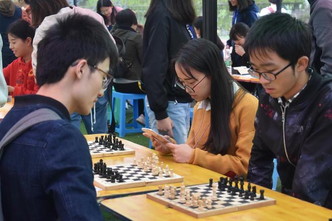 国际象棋比赛场景