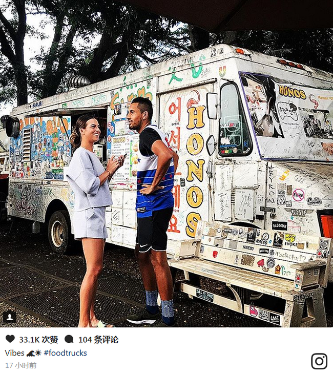 克耶高斯陪女友到夏威夷参赛 两人举止亲密很