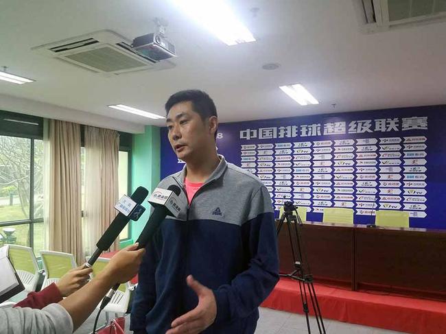 八一男排主帅肯定新老队员表现 点出山东两不