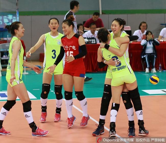 战宿敌辽宁女排碰八一 王牌副攻颜妮PK袁心玥_排球_新浪竞技风暴_新浪网