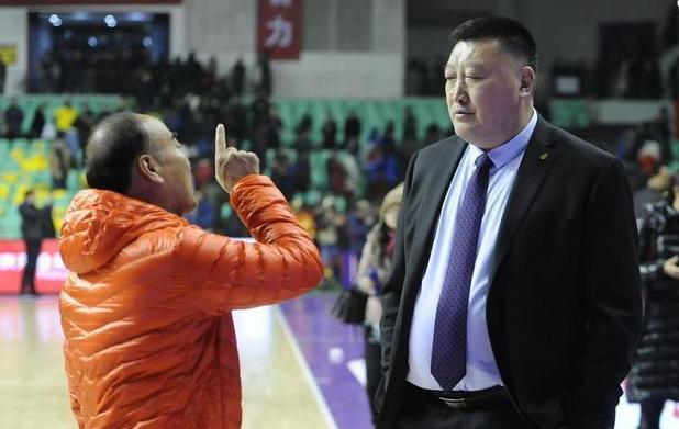 四川队一个时代结束了 他曾经是季后赛的保证_CBA_新浪竞技风暴_新浪网