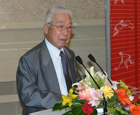 荣高棠
