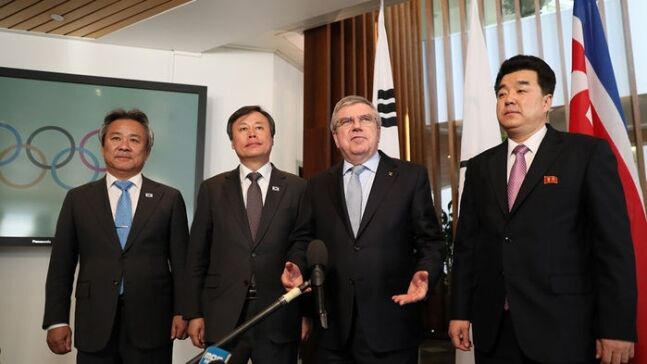 韩国体育领导人和国际奥委会主席商谈