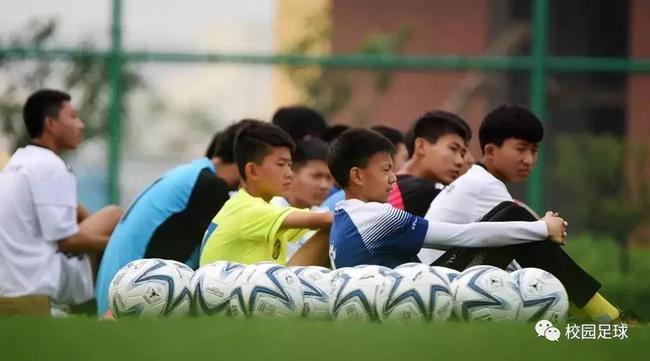 校园足球教练的系统题目难以解决