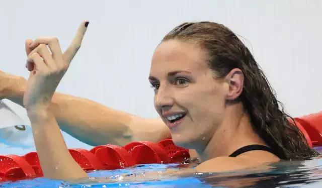 霍斯祖 ：为游泳而生，泳池铁娘子曾连续3个月参赛。
