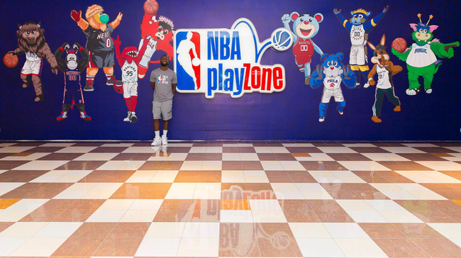 肯巴・沃克到访北京NBA乐园