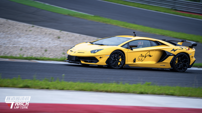 兰博基尼Aventador SVJ在浙江国际赛车场