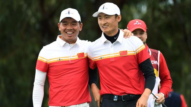 李昊桐（右）和吴阿顺将代表中国参加今年的高尔夫世界杯