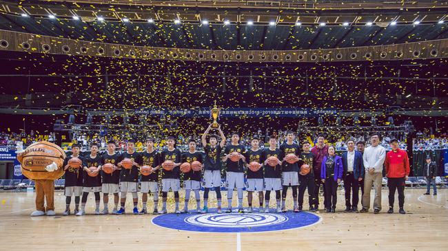 北京市中小学生篮球冠军赛,清华附中男篮夺冠