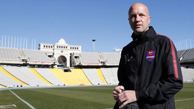 小克鲁伊夫执教厄瓜多尔