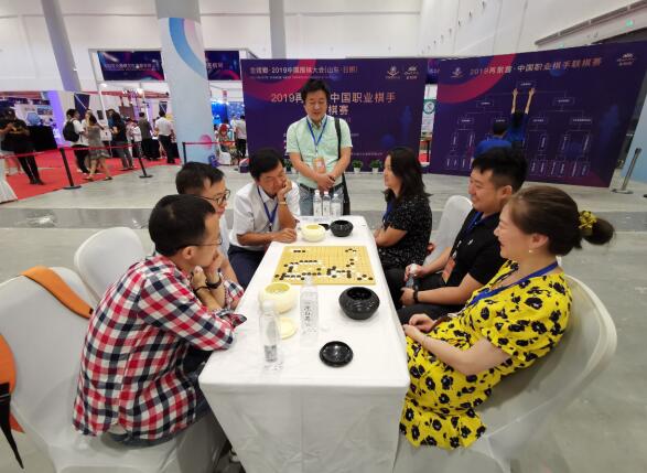 再聚首职业棋手联棋赛落幕 云南高原队夺得冠军