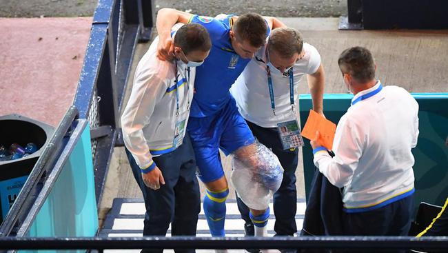 乌克兰前锋重伤提前告别欧洲杯  中超后卫请求原谅