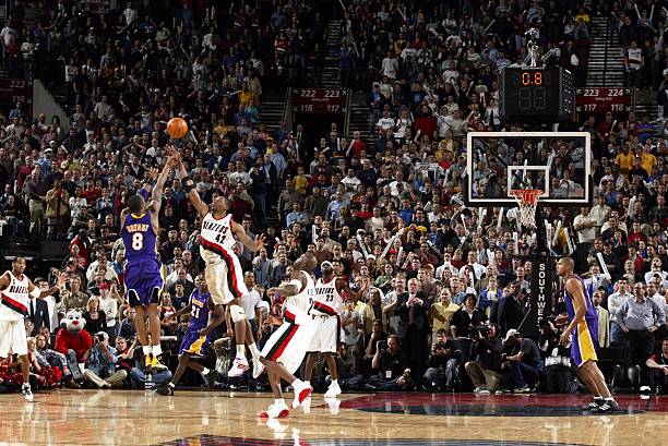 历史上的今天|科比天神下凡献超高难度双绝杀