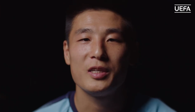 武磊接受欧足联采访