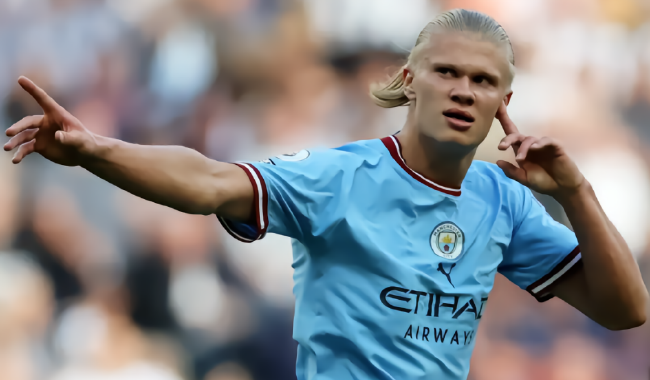 哈兰德强势领跑英超金靴榜