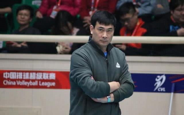 天津女排主帅陈友泉