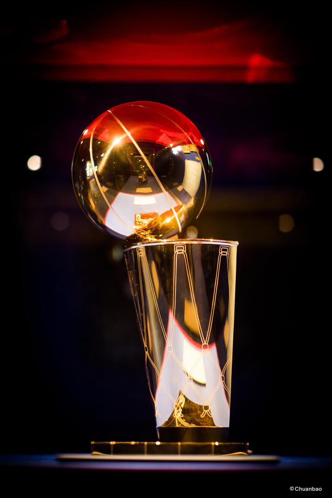 拉里·奥布莱恩冠军奖杯