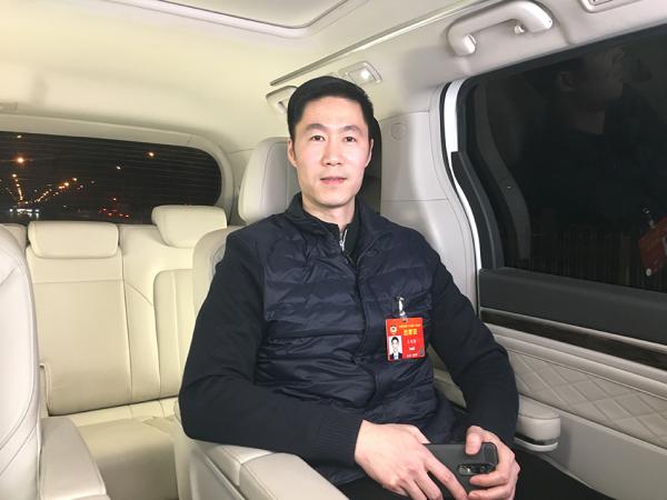 王励勤接受澎湃新闻专访。澎湃新闻记者 郑朝渊 图