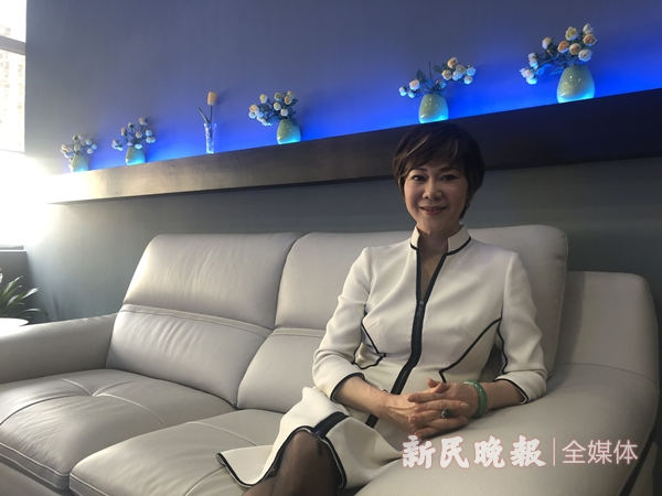 曹燕華接受本報記者專訪 新民晚報首席記者 孫佳音 攝