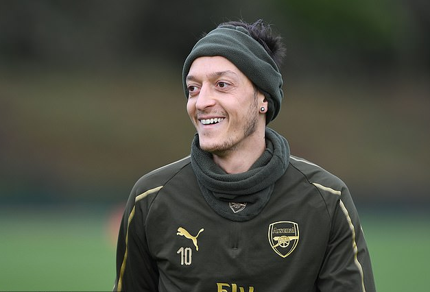 厄齐尔被埃梅里弃用