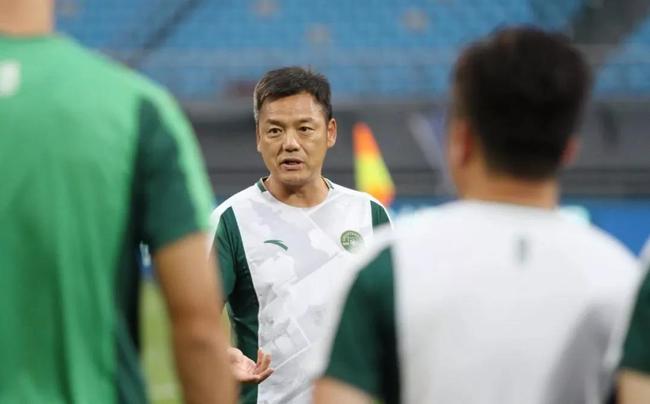 郑雄继续出任绿城主帅