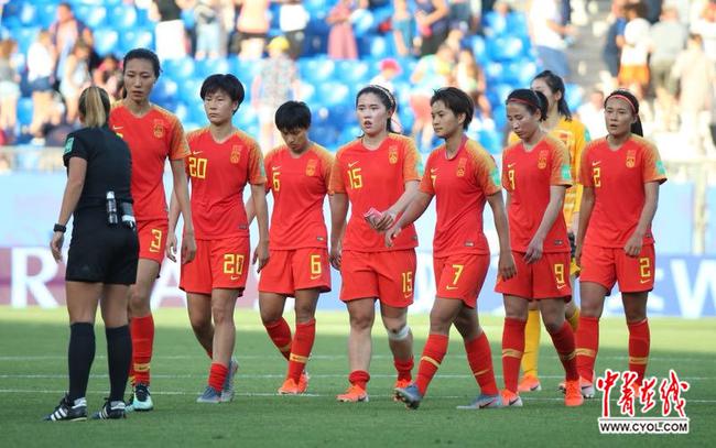 输给意大利队，中国女足告别本届世界杯。中国青年报·中青在线特派记者 刘占坤摄