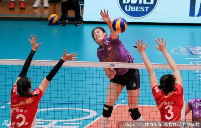 李盈莹助天津女排实现大逆转