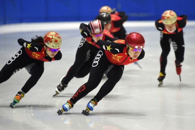 中国国家短道速滑队在北京首都体育馆进行集训。新华社记者鞠焕宗摄