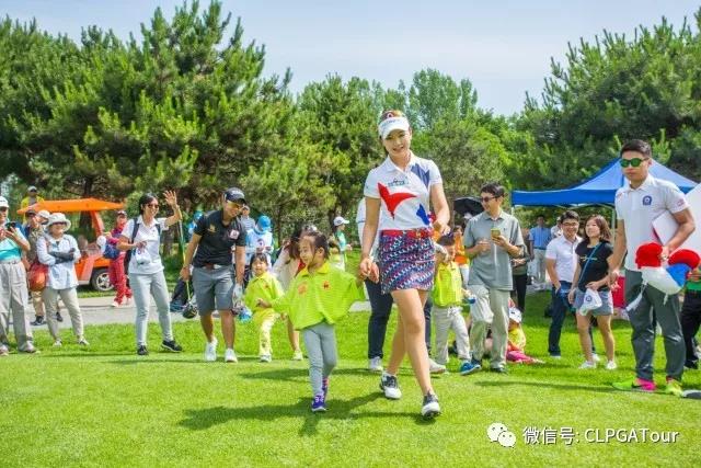 2017年乐卡克北京女子精英赛“高球小萌星”活动