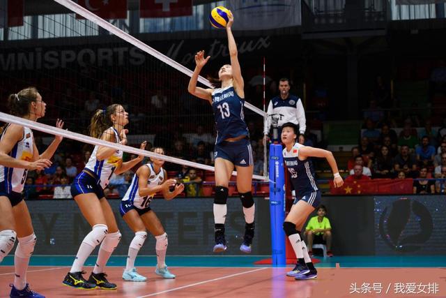 女排0-3意大利