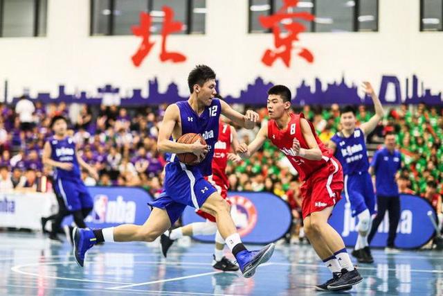 2018Jr. NBA校园篮球联赛北京站高中组,清华附中夺冠。北京晚报 图