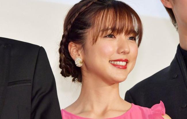 女星真野恵里菜