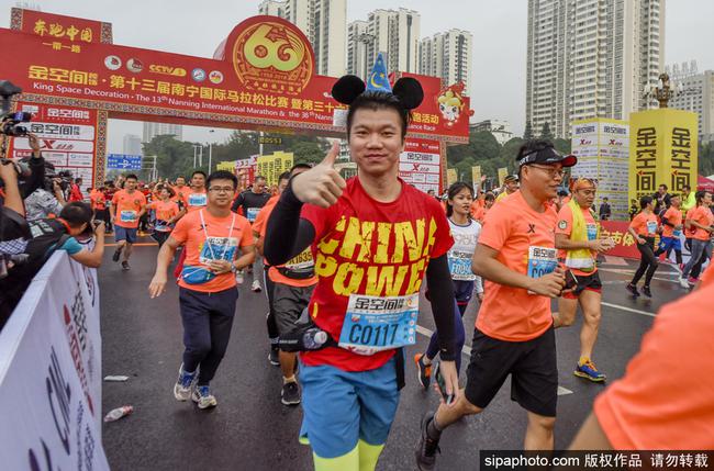 专访水涛:马拉松见证中国改革开放40年变迁。