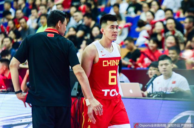 中国男篮热身赛击败安哥拉